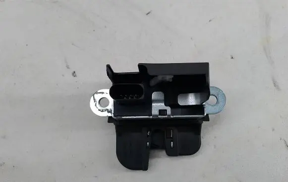 Volkswagen Polo V 6R Tailgate lock latch 6R0827505B