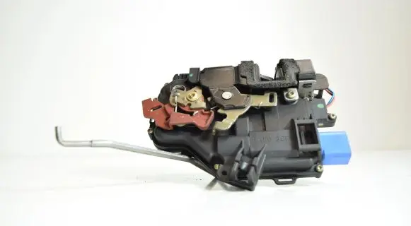 Audi A8 S8 D3 4E Front door lock 4E1837016