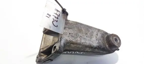 Mercedes-Benz C W202 Engine mounting bracket 1112230904