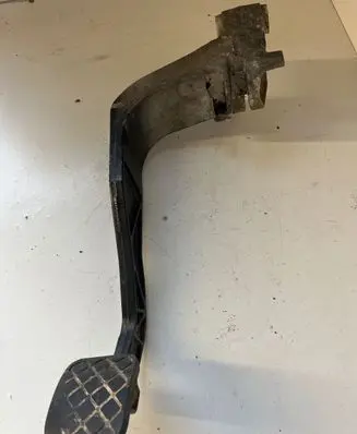 Audi A6 S6 C5 4B Clutch pedal 8D1721316