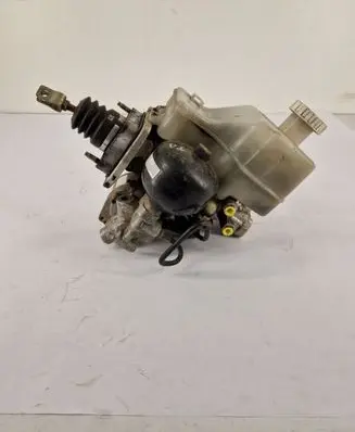 Mitsubishi Pajero Master brake cylinder MR569728