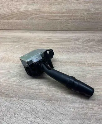 Toyota Avensis T250 Wiper control stalk 173654LH
