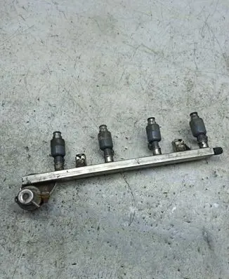 Opel Zafira A Fuel main line pipe