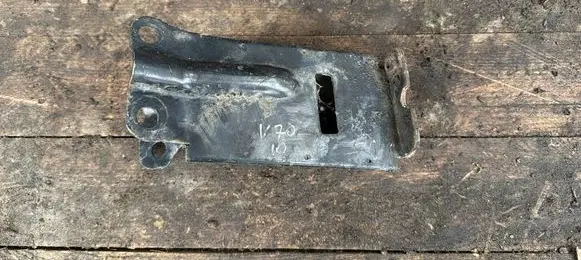 Radiator support slam panel bracket