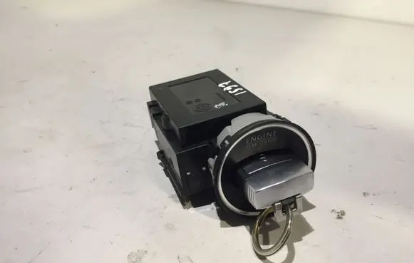 Volkswagen PASSAT B6 Ignition lock 3C0905843R