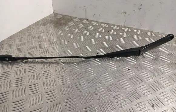 Audi A4 S4 B8 8K Front wiper blade arm 8K1955408