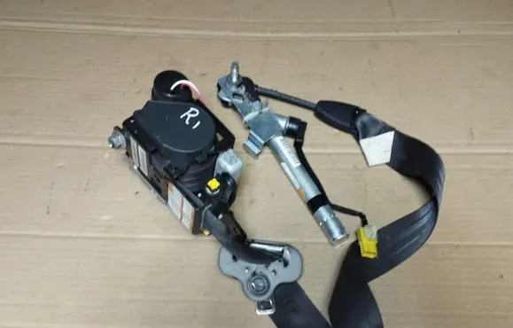 Honda CR-V Front seatbelt 81450SWWE1 A81450SWWE1L