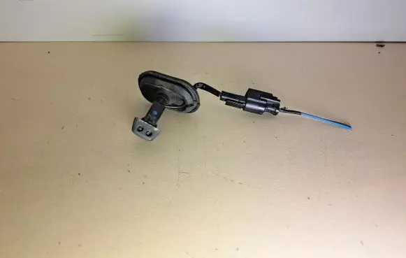 Volvo S60 Windshield washer spray nozzle 30699651