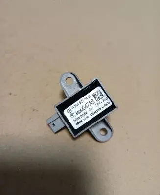 Chrysler Grand Voyager V Airbag deployment crash/impact sensor 56054047AB A2048210651 5WK43902