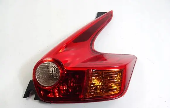 Nissan Juke I F15 Rear/tail lights