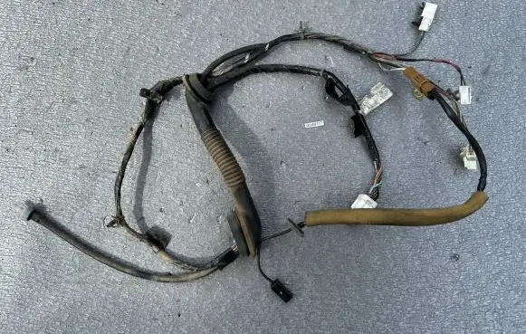Nissan Patrol Y61 Tailgate/trunk wiring harness 24051VB920