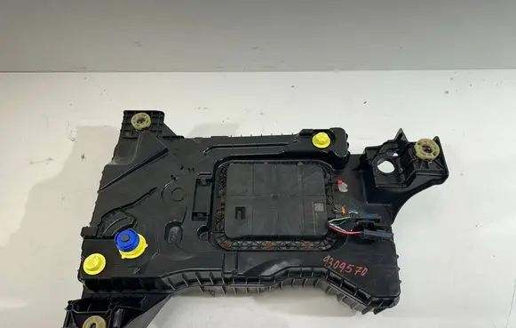 Citroen C4 Grand Picasso AdBlue liquid reservoir 