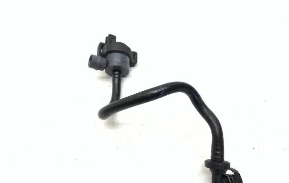 BMW 7 F01 F02 F03 F04 Breather/breather pipe/hose 7636149 13T064F
