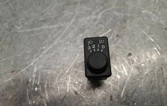 Nissan Terrano Headlight level height control switch 251900F000