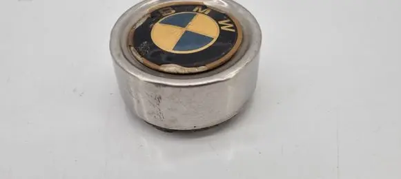 BMW 3 E30 Original wheel cap