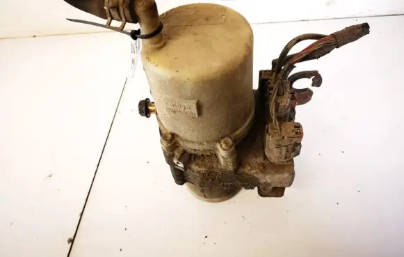 Mazda 3 I Power steering pump