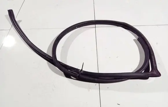Mazda 6 Rubber seal front coupe door 