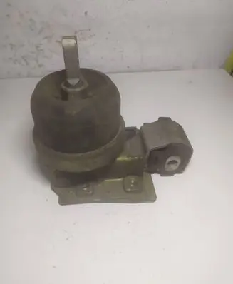 Ford Galaxy Engine mount bracket 7M0199131 95VW6B032