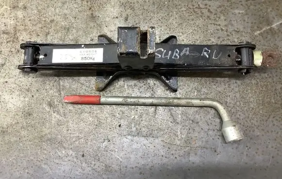 Subaru Legacy Lift Jack 