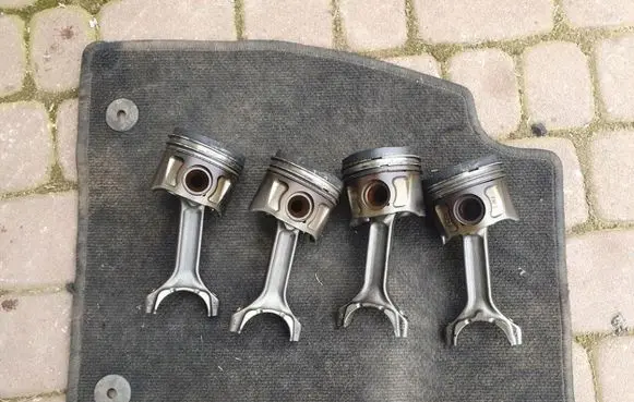 Piston