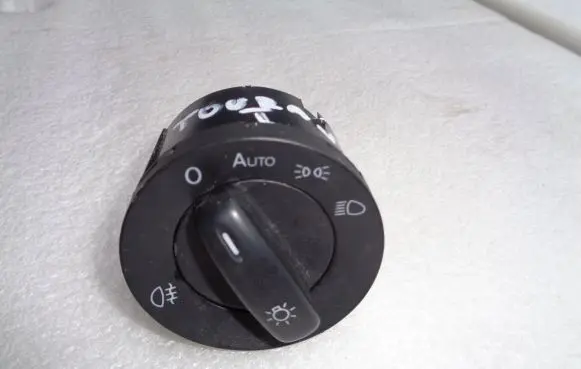 Volkswagen Touran I Light switch 1K0941431BK