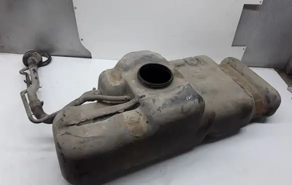 Nissan Navara D40 Fuel tank 
