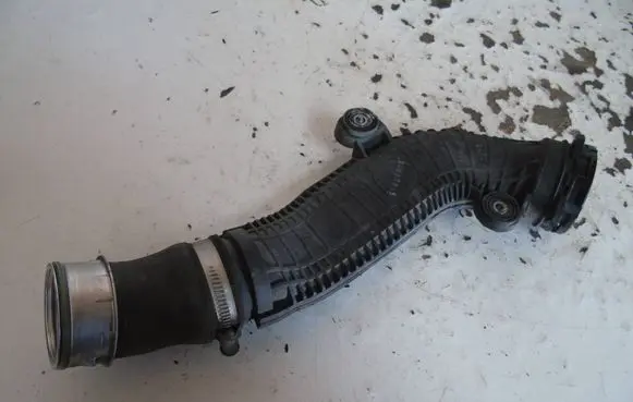 Skoda Superb B6 (3T) Air intake duct part