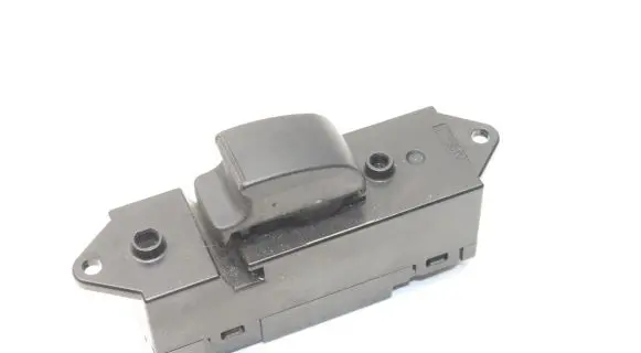 Mitsubishi Pajero Other switches/knobs/shifts 8608A144
