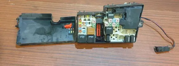 Volvo V50 Fuse module 8688040 518818000