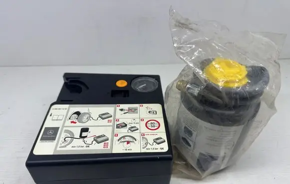 Mercedes-Benz C W204 Tire air pump compressor A0005831202