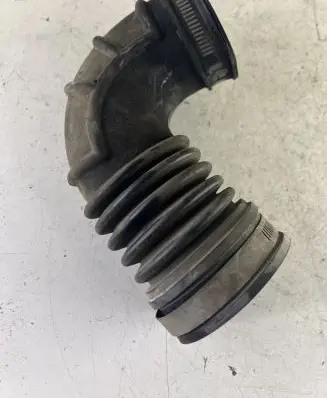 Subaru Outback Air intake hose/pipe
