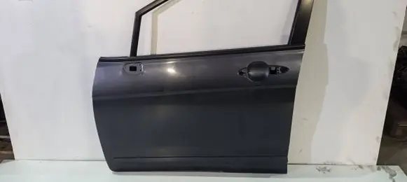 Honda FR-V Front door