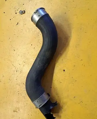 Mercedes-Benz E W212 Intercooler hose/pipe HC5514AEM