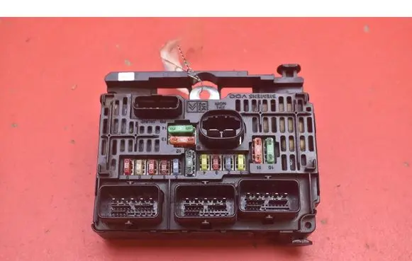 Peugeot 407 Fuse box set S118983002Q