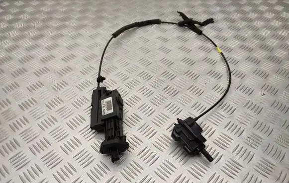 Ford Focus Front door check strap stopper BM51A201A56AN