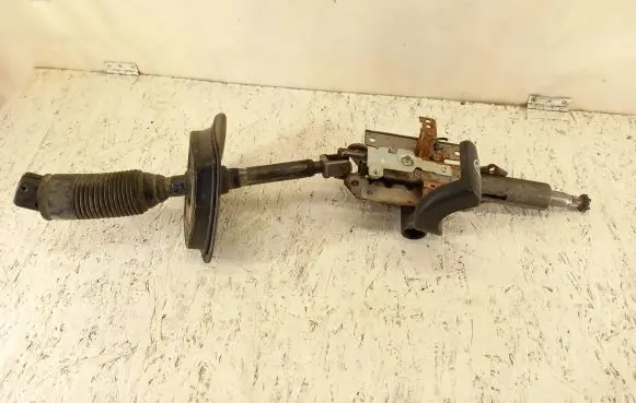 Steering wheel axle set