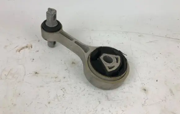Maserati Ghibli Engine mount bracket 06700036300 0A236 29617