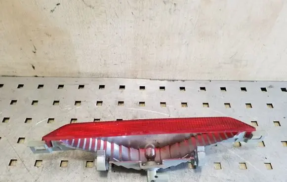 Toyota Avensis Verso Third/center stoplight