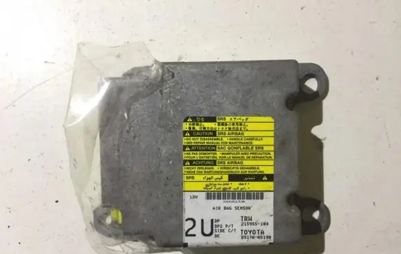 Toyota Avensis T250 Airbag control unit/module 8917005190 215955104