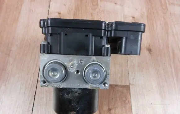 Mazda 3 II ABS Pump BFB4437AZB