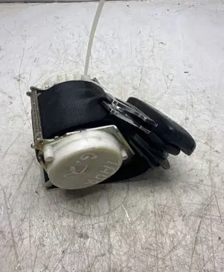 Volkswagen Touran I Third row seat belt 33029133F