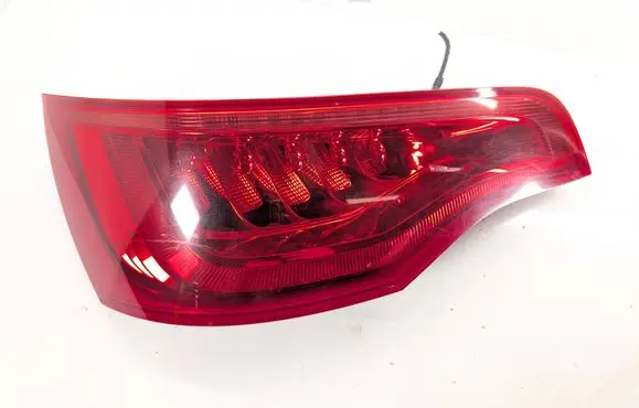 Audi Q7 4L Tailgate rear/tail lights 4L0945093G