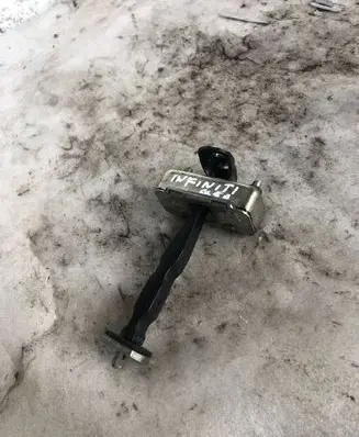 Infiniti Q50 Front door check strap stopper
