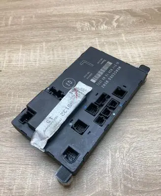 Mercedes-Benz E W211 Door control unit/module 2118201585 355554