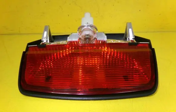 Nissan Micra Third/center stoplight 270331