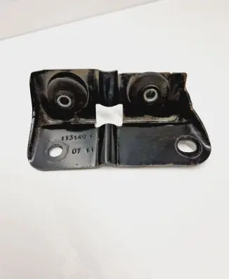 Citroen C4 II Power steering pump mounting bracket 113149F 0711