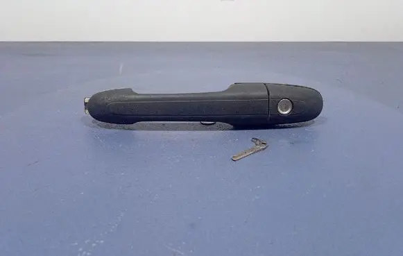Mercedes-Benz Vito Viano W639 Front door exterior handle 