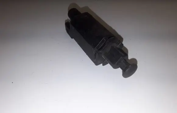 Volkswagen PASSAT B4 Brake pedal sensor switch 191945515
