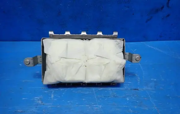 Toyota Aygo AB10 Passenger airbag