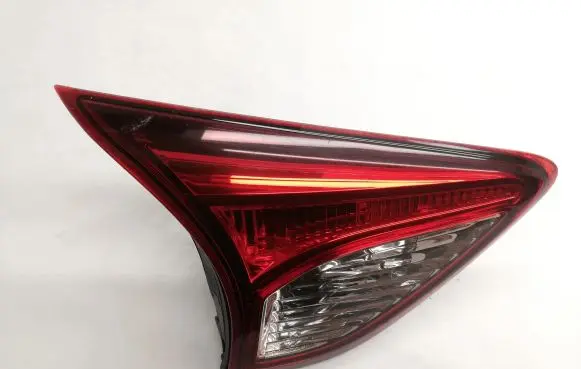 Tailgate rear/tail lights